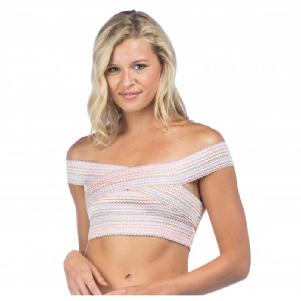 Hobie let’s stitch together bikini top NWT